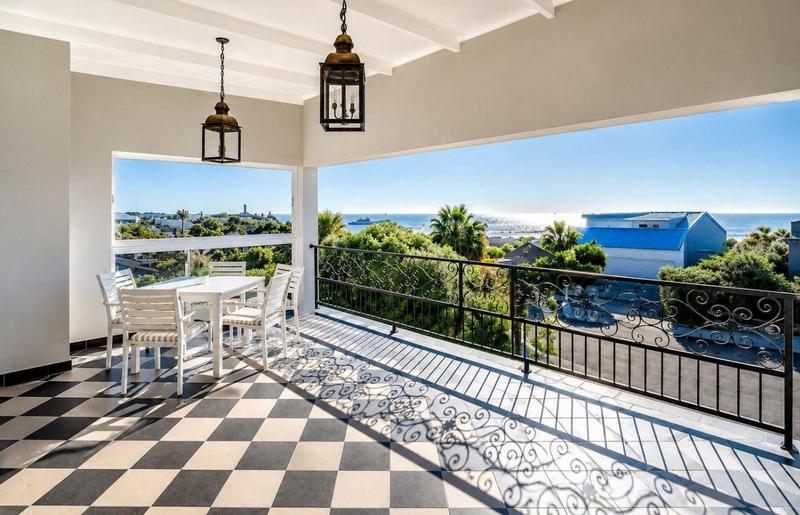 4 Bedroom Property for Sale in Kommetjie Western Cape